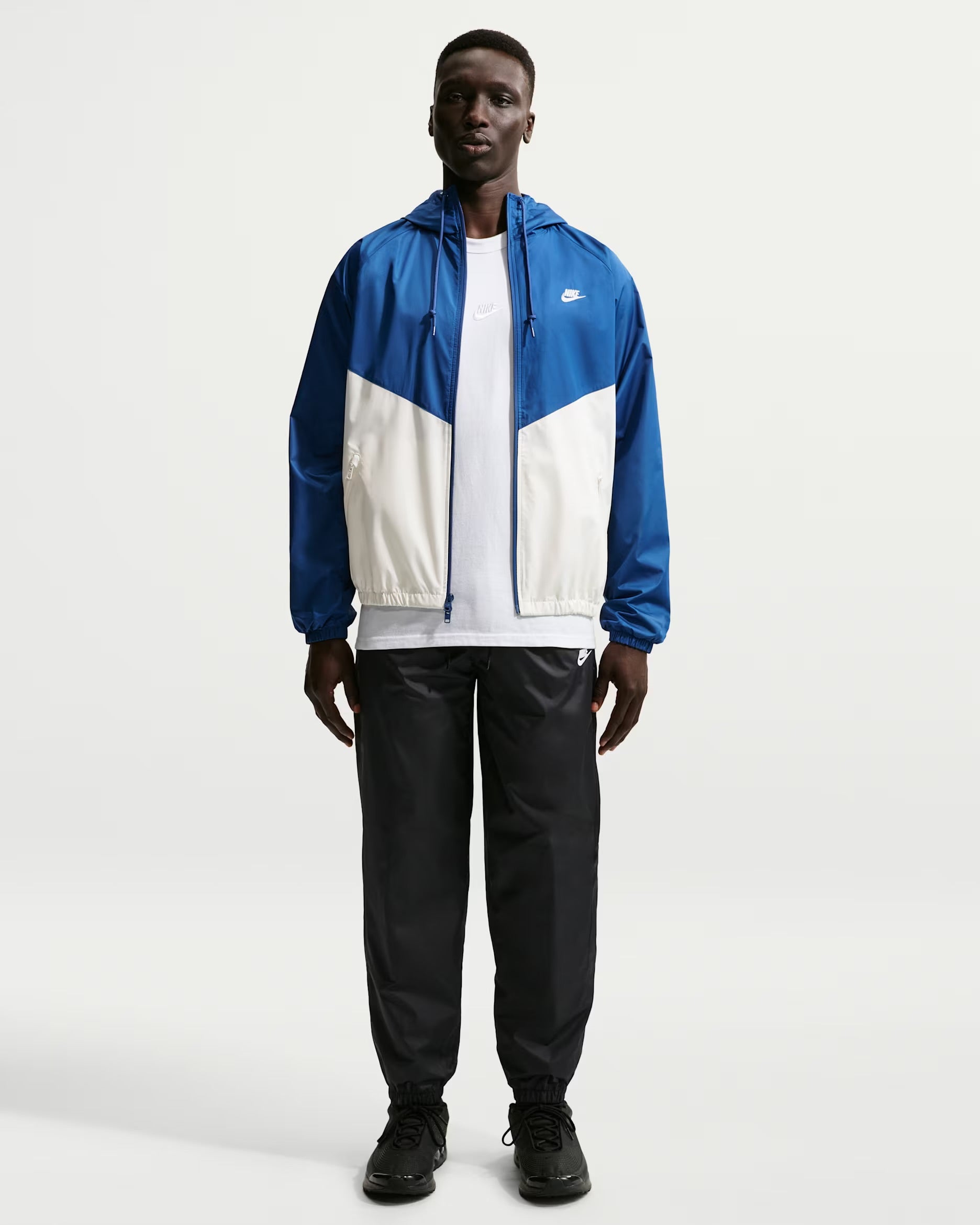 Nike Windrunner
Astarlı Unisex Ceket