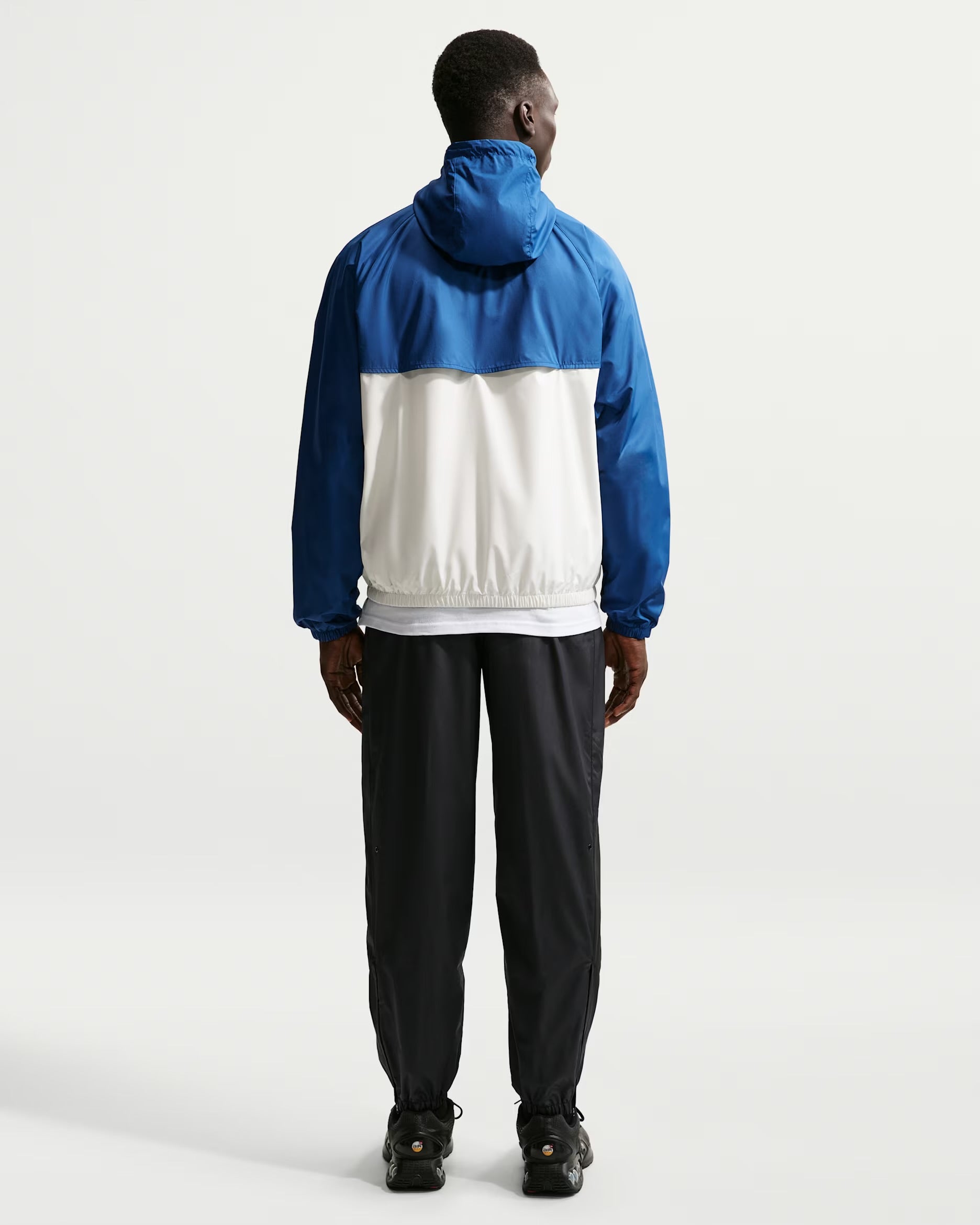 Nike Windrunner
Astarlı Unisex Ceket