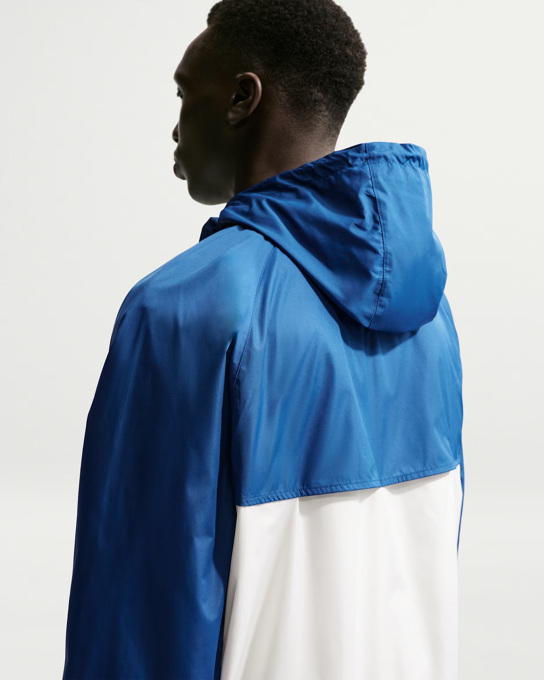 Nike Windrunner
Astarlı Unisex Ceket
